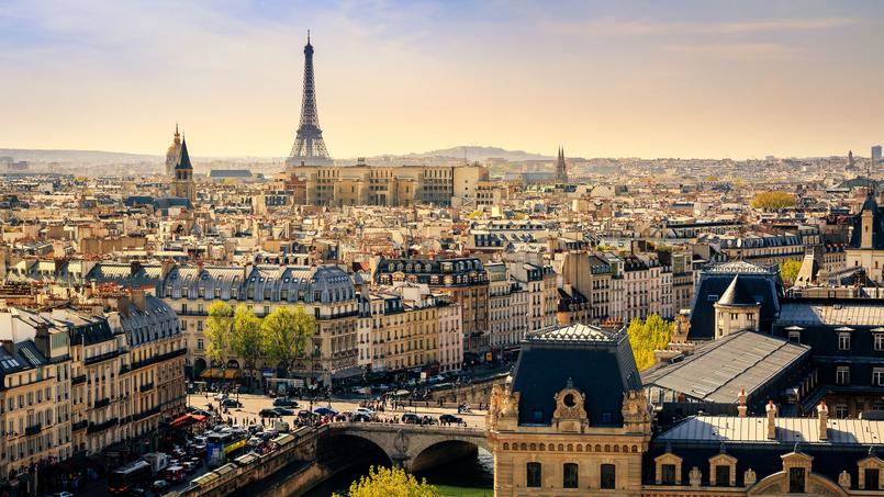 découvrez comment anne hidalgo met en lumière et valorise le patrimoine historique et culturel de paris pour préserver son héritage unique.