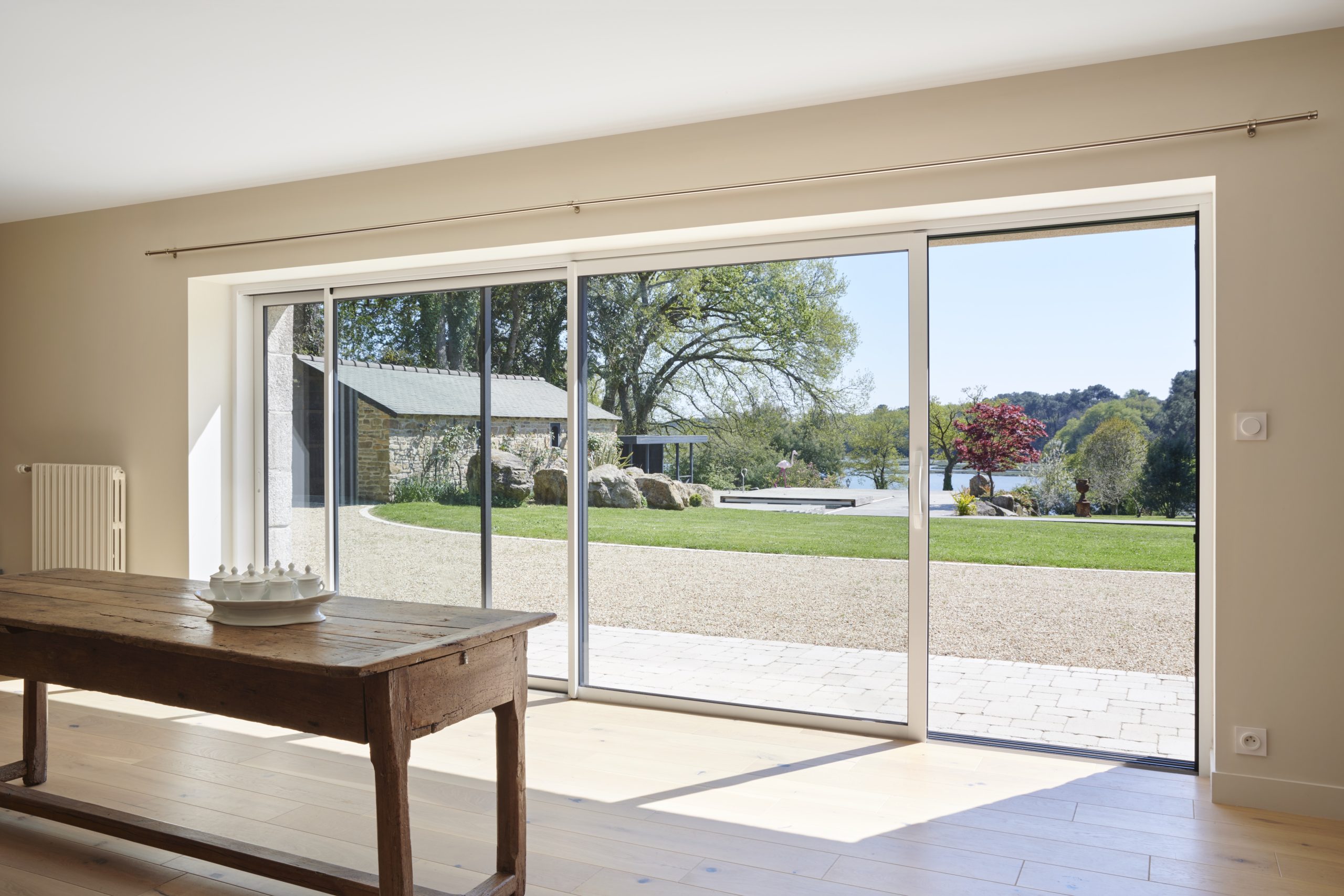 découvrez les avantages du triple vitrage à asnières : isolation thermique et phonique renforcée, économies d'énergie, confort optimal et valorisation de votre bien immobilier. optez pour une solution performante et durable !