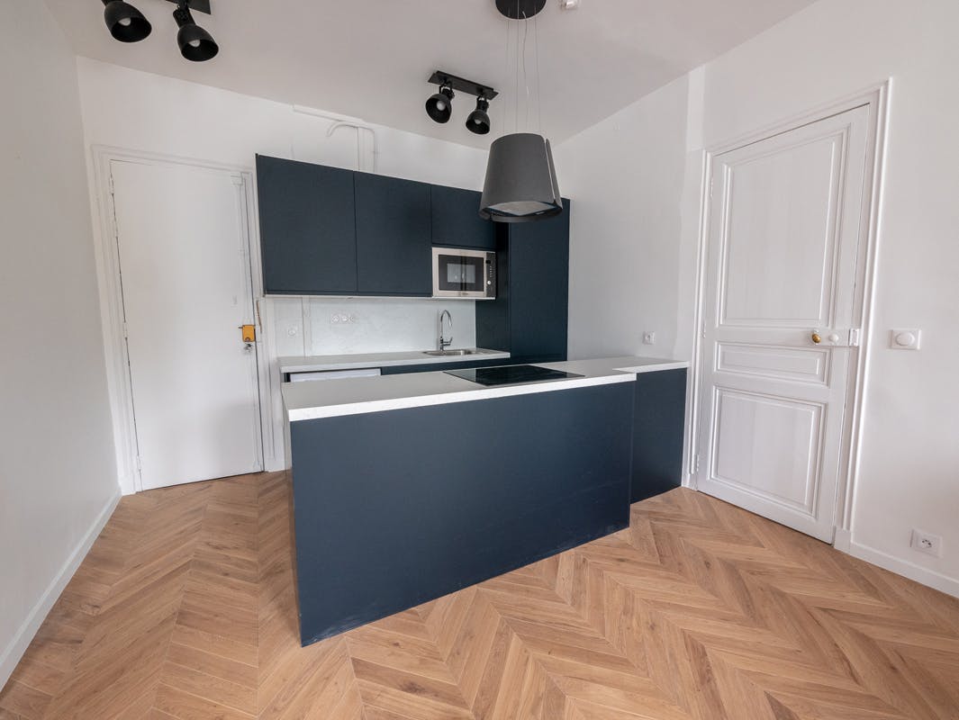 découvrez le coût moyen d'une rénovation de cuisine à paris en 2025 : conseils, prix au m², facteurs d’influence et astuces pour optimiser votre budget avec des professionnels qualifiés.