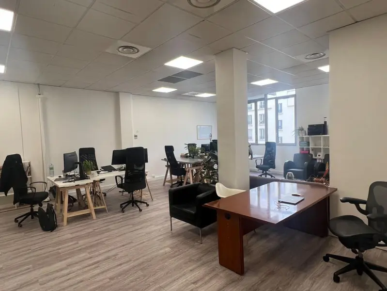 obtenez rapidement un devis personnalisé pour la rénovation de vos bureaux à paris 12. travaux soignés, conseils professionnels et solutions sur mesure pour moderniser votre espace de travail.