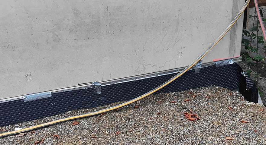 protégez vos murs et planchers à paris 75009 grâce à nos solutions d’étanchéité durables. diagnostic, traitement et travaux de qualité pour prévenir l’humidité et les infiltrations.