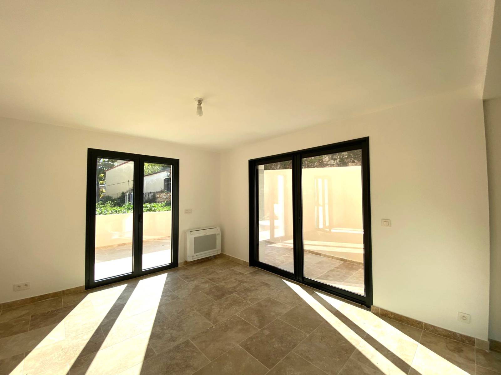 faites appel à un expert en rénovation intérieure pour transformer votre maison ou appartement. conseils personnalisés, solutions sur mesure et réalisation de travaux de haute qualité.
