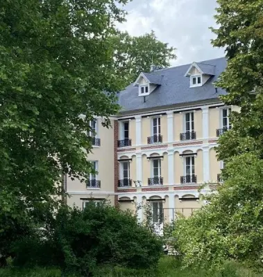 découvrez moigny-sur-école, un charmant village de l’essonne au cœur du parc naturel régional du gâtinais français. profitez de ses paysages naturels, de son patrimoine historique et de ses activités de plein air.