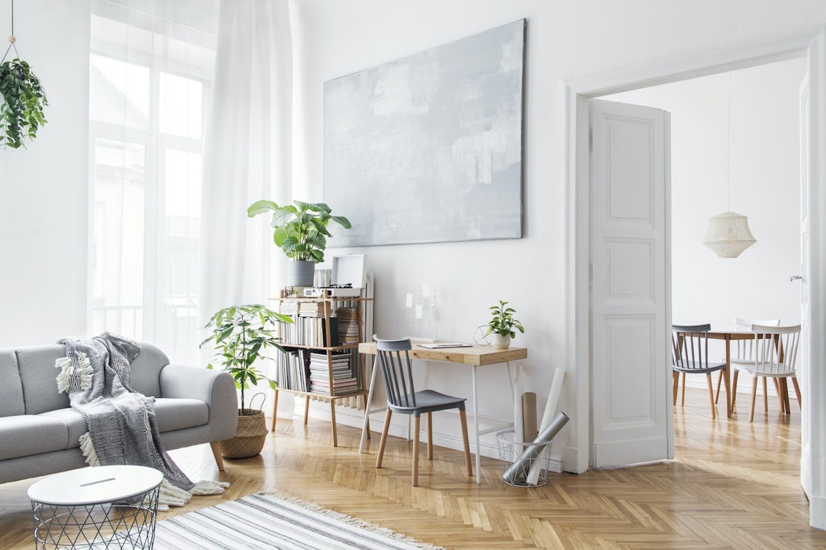 découvrez des astuces efficaces pour optimiser l'espace d'un appartement de 50 m² et créer un intérieur fonctionnel et agréable.