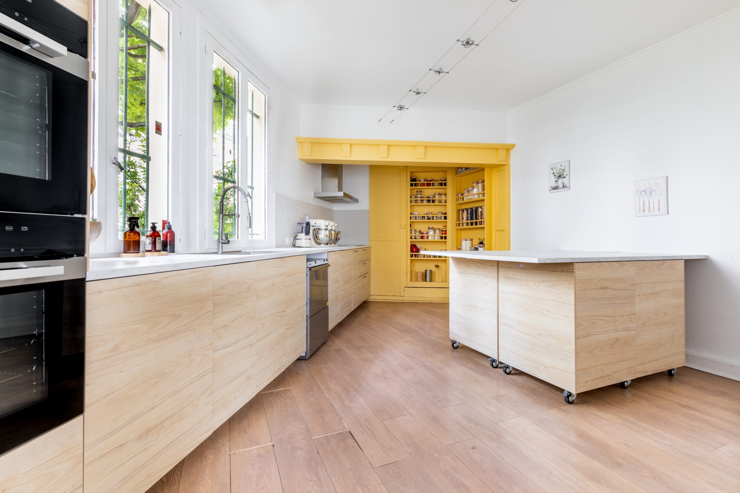 découvrez les tarifs du béton ciré dans le 14ème arrondissement de paris en 2025 : solutions esthétiques et durables, prix détaillés et conseils pour votre projet de rénovation ou de décoration.