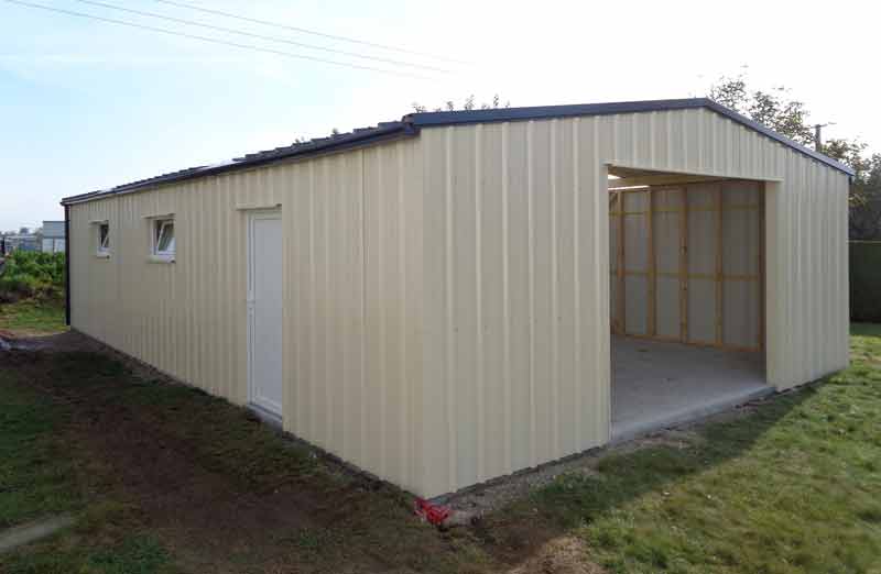 découvrez les prix de construction d'un garage selon la taille, les matériaux et les options. obtenez un aperçu clair des coûts pour planifier votre projet efficacement.