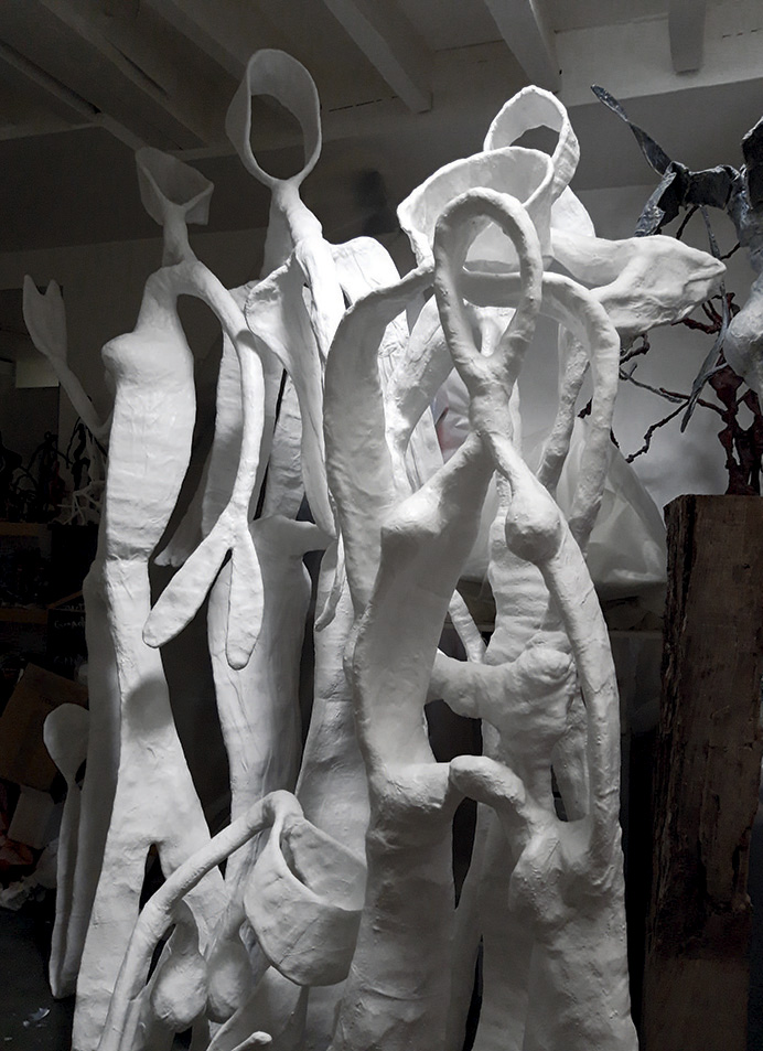 découvrez une sélection de projets monumentaux qui repoussent les limites de l’architecture et de l’innovation, alliant vision artistique et prouesses techniques à couper le souffle.