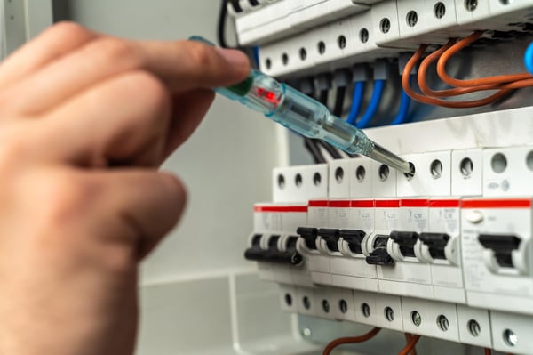 prenez rendez-vous facilement avec un électricien qualifié à bagneux pour tous vos besoins en installation, réparation et dépannage électrique. intervention rapide, devis gratuit.