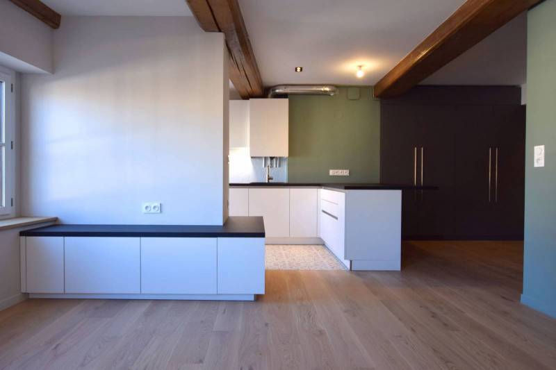 découvrez notre guide complet pour la rénovation d'appartement en 2025, incluant conseils pratiques et estimation de budget pour réussir votre projet.