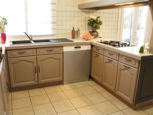 découvrez nos conseils et astuces pour réussir la rénovation de votre cuisine : idées de design, choix de matériaux, budget et étapes clés pour transformer votre espace culinaire en toute sérénité.