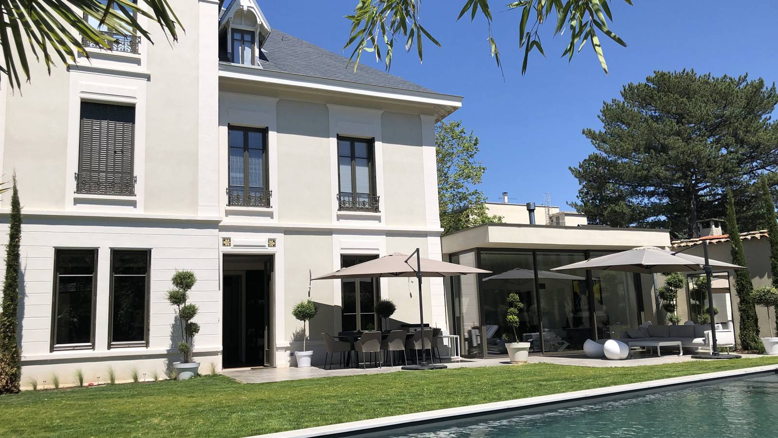 découvrez nos conseils et solutions pour la rénovation de maison d'époque : valorisez votre patrimoine, améliorez le confort et respectez le charme de l’ancien grâce à des techniques adaptées et des matériaux authentiques.