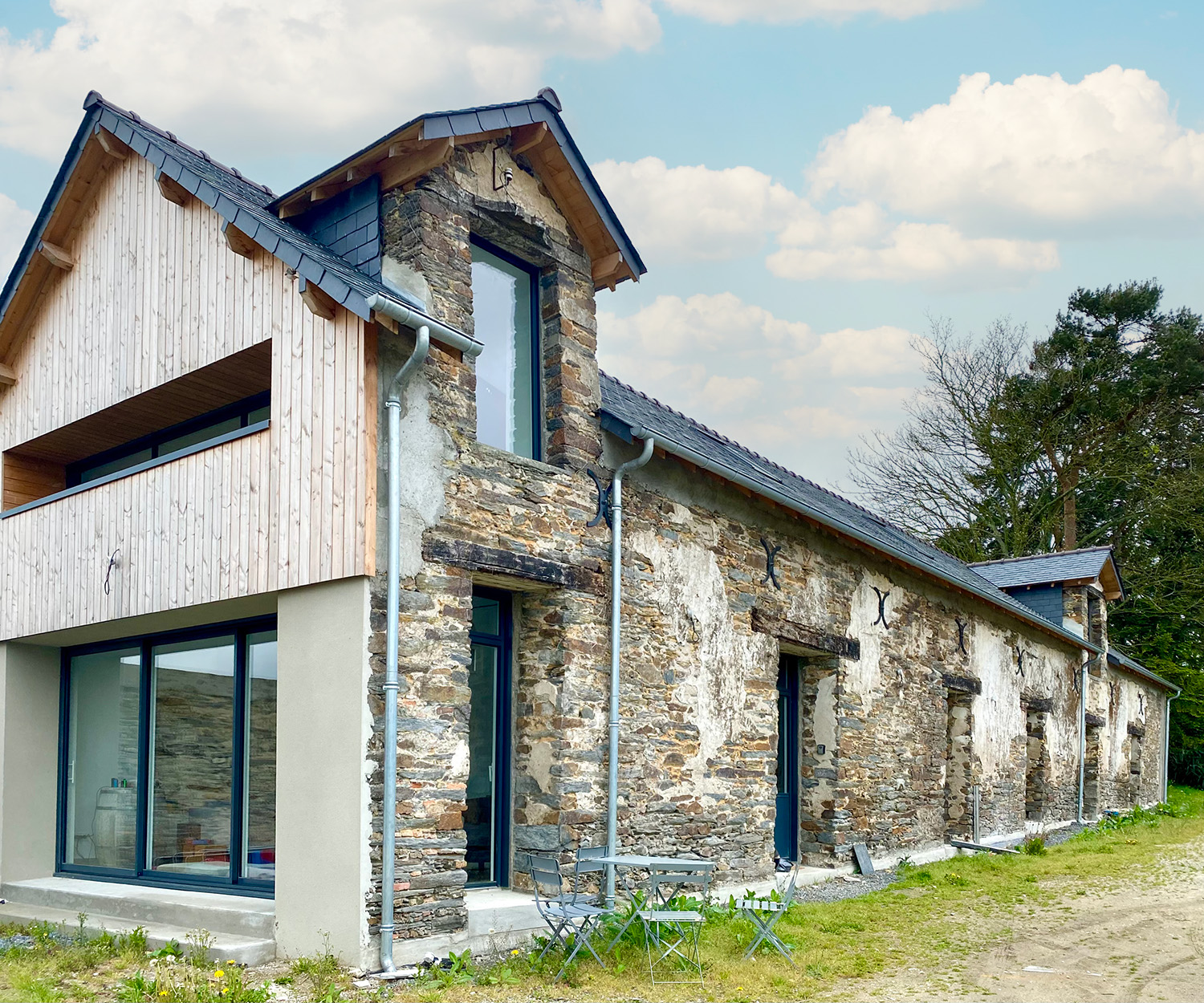 découvrez nos conseils et astuces pour réussir la rénovation de votre maison : idées, étapes, budget et solutions pour transformer votre intérieur selon vos envies.