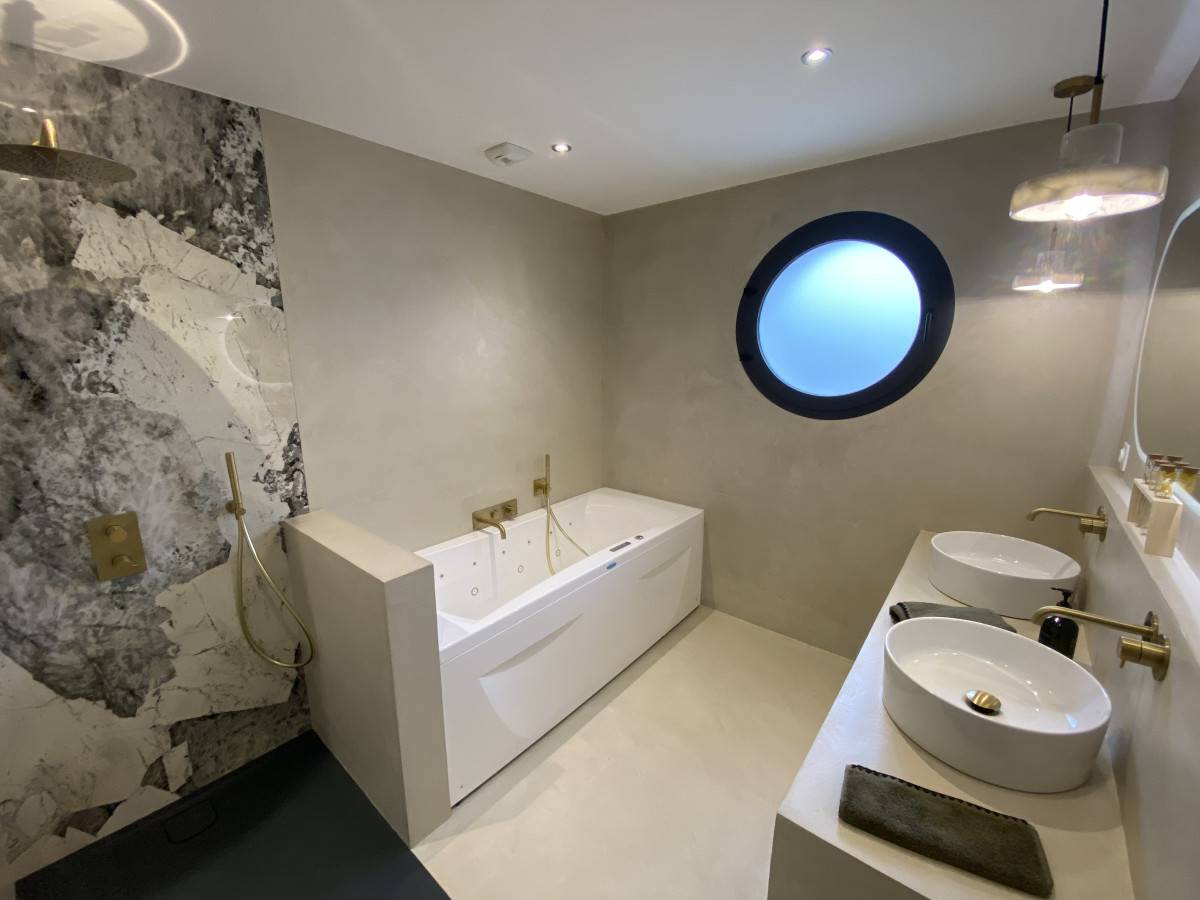 confiez la rénovation de votre salle de bain à montgeroult à des experts ! modernisez votre espace avec des solutions personnalisées et des matériaux de qualité. devis gratuit et accompagnement sur-mesure.