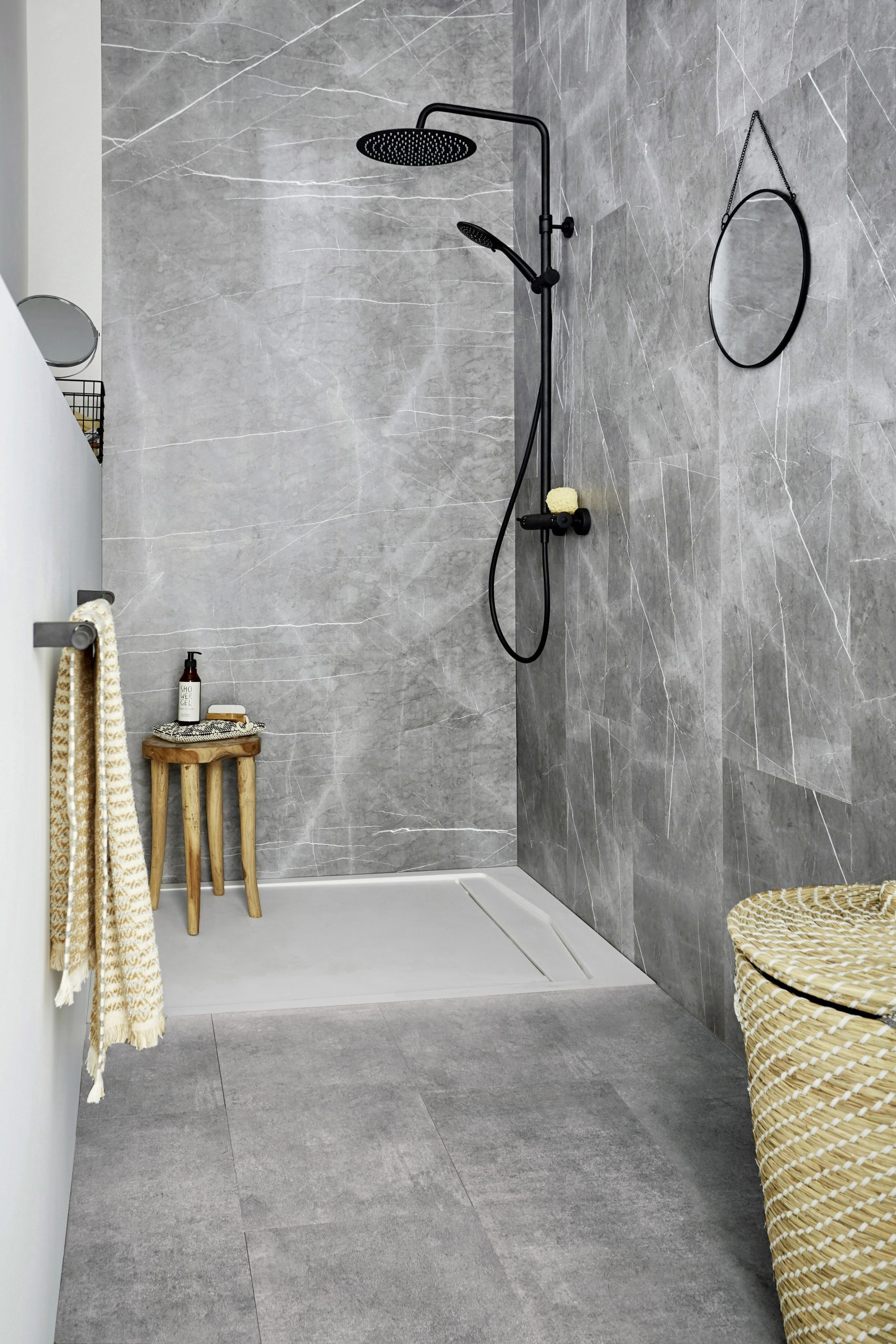 besoin de rénover le sol de votre salle de bain à paris 20 ? découvrez nos solutions sur mesure, des matériaux tendances et une pose professionnelle pour un résultat durable et esthétique.