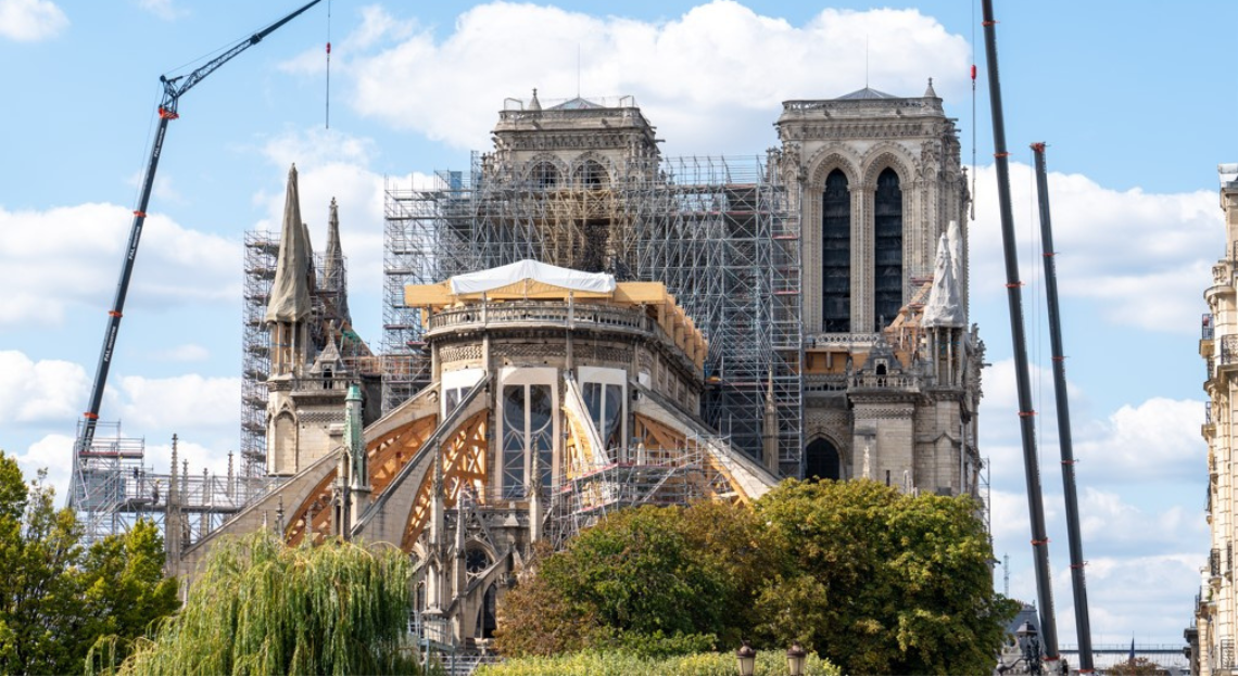 découvrez les dernières avancées sur la restauration de notre-dame de paris : chantiers, artisans, innovations et retour du monument emblématique au cœur de la capitale.