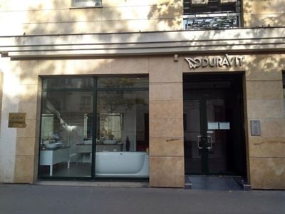 découvrez comment rénover ou créer une salle de bain rentable à paris 11 : astuces, conseils d’aménagement et solutions économiques pour optimiser votre investissement immobilier.