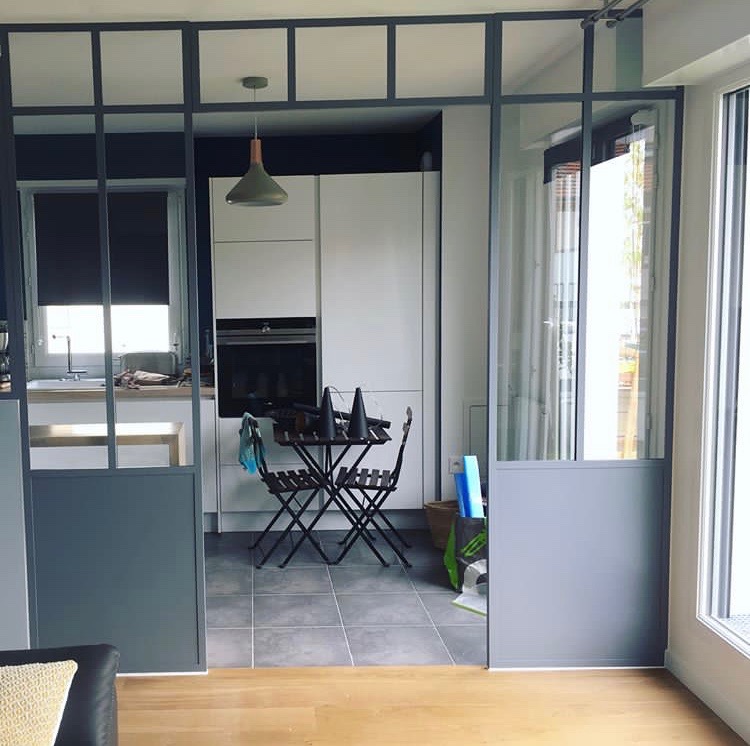 découvrez nos solutions de verrière sur mesure pour cuisine à paris 75011. apportez luminosité et élégance à votre intérieur avec une installation professionnelle et personnalisée.